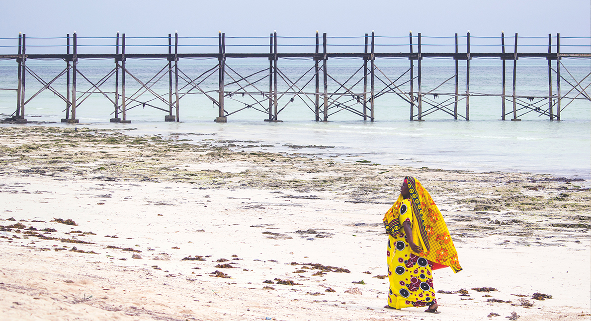 Diaspora Africa | Donate Diaspora Africa explores African immigration and gender, education, climate change, refuge politics and LGBTQ+ rights.